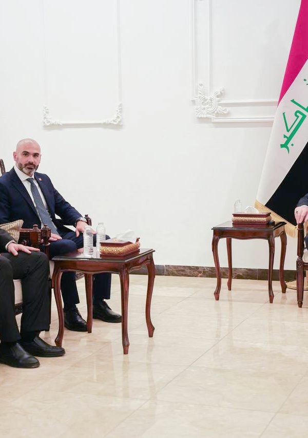 وزير النقل 600x853