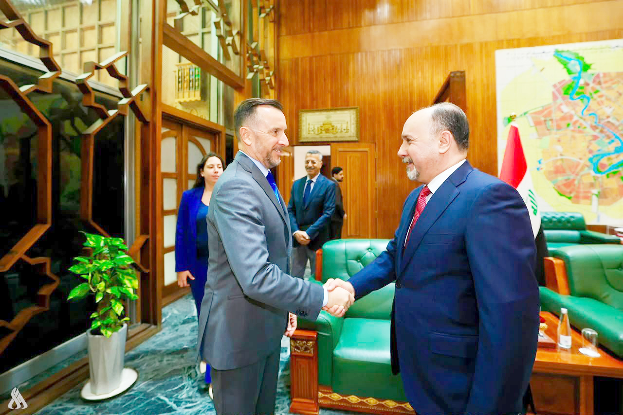 امين